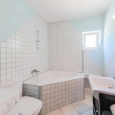 Holiday home Lovely In With Outdoor Swimming Pool