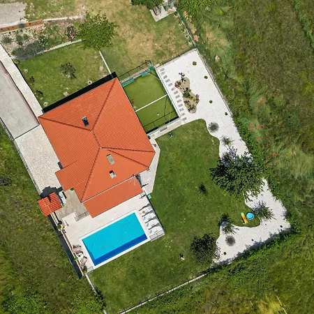 Lovely In With Outdoor Swimming Pool