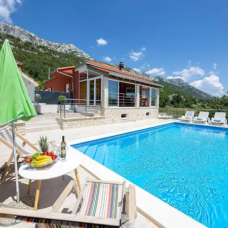 Holiday home Lovely In With Outdoor Swimming Pool Dubrava (Split-Dalmatia)