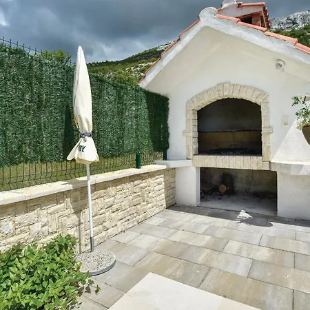 Lovely In With Outdoor Swimming Pool *